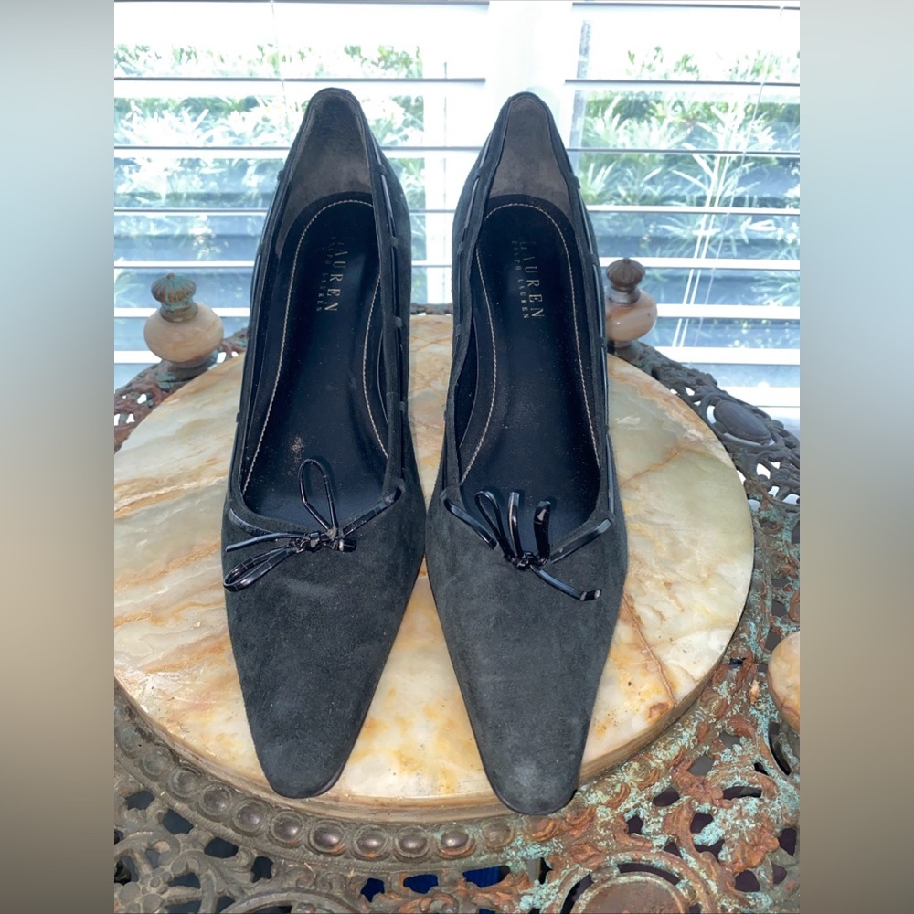 Lauren Ralph Lauren Black Suede Pointed-Toe Pumps size 9.5